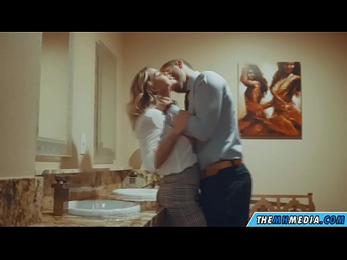 ❤️ Когато наедряла блондинка ви съблазни в обществена тоалетна Порно в bg.klassikaprint.ru ❌❤
